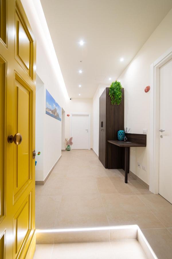 Numisia Guest House Террачина Екстер'єр фото