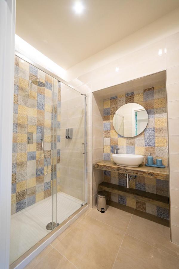 Numisia Guest House Террачина Екстер'єр фото