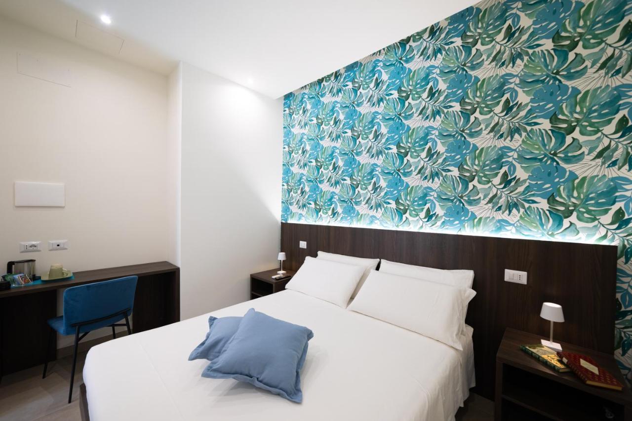Numisia Guest House Террачина Екстер'єр фото
