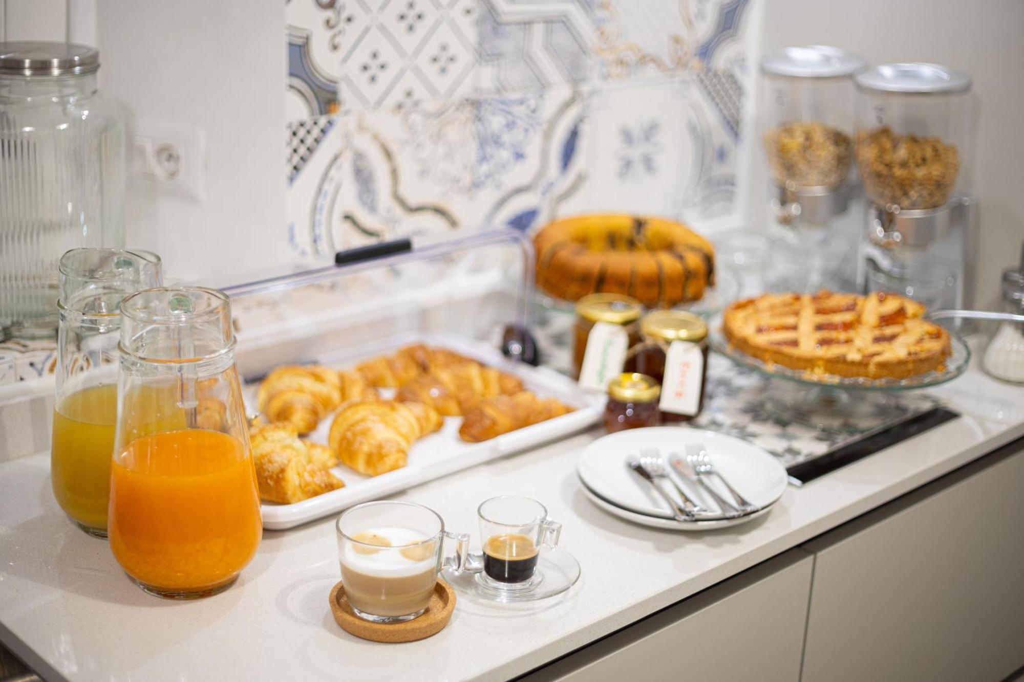 Numisia Guest House Террачина Екстер'єр фото